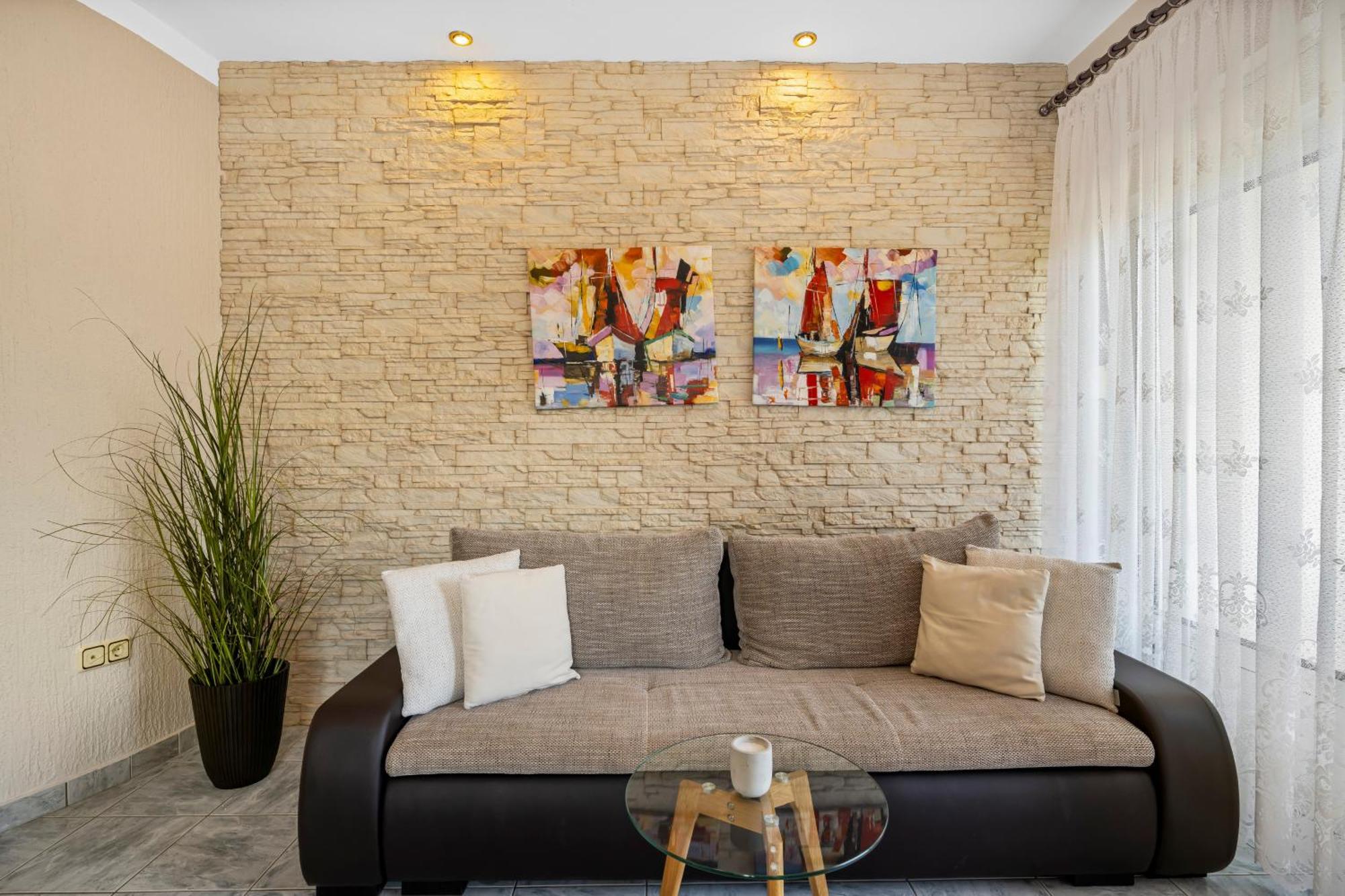 Aquarius Apartments - Beachside With Heated Pool Vodice Camera foto
