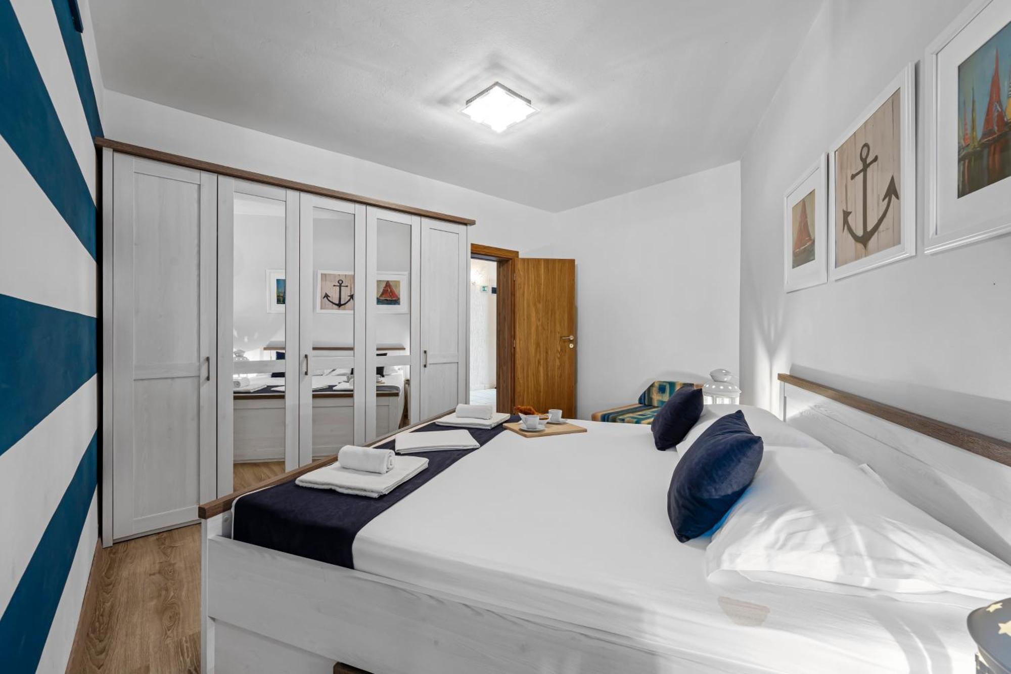 Aquarius Apartments - Beachside With Heated Pool Vodice Camera foto