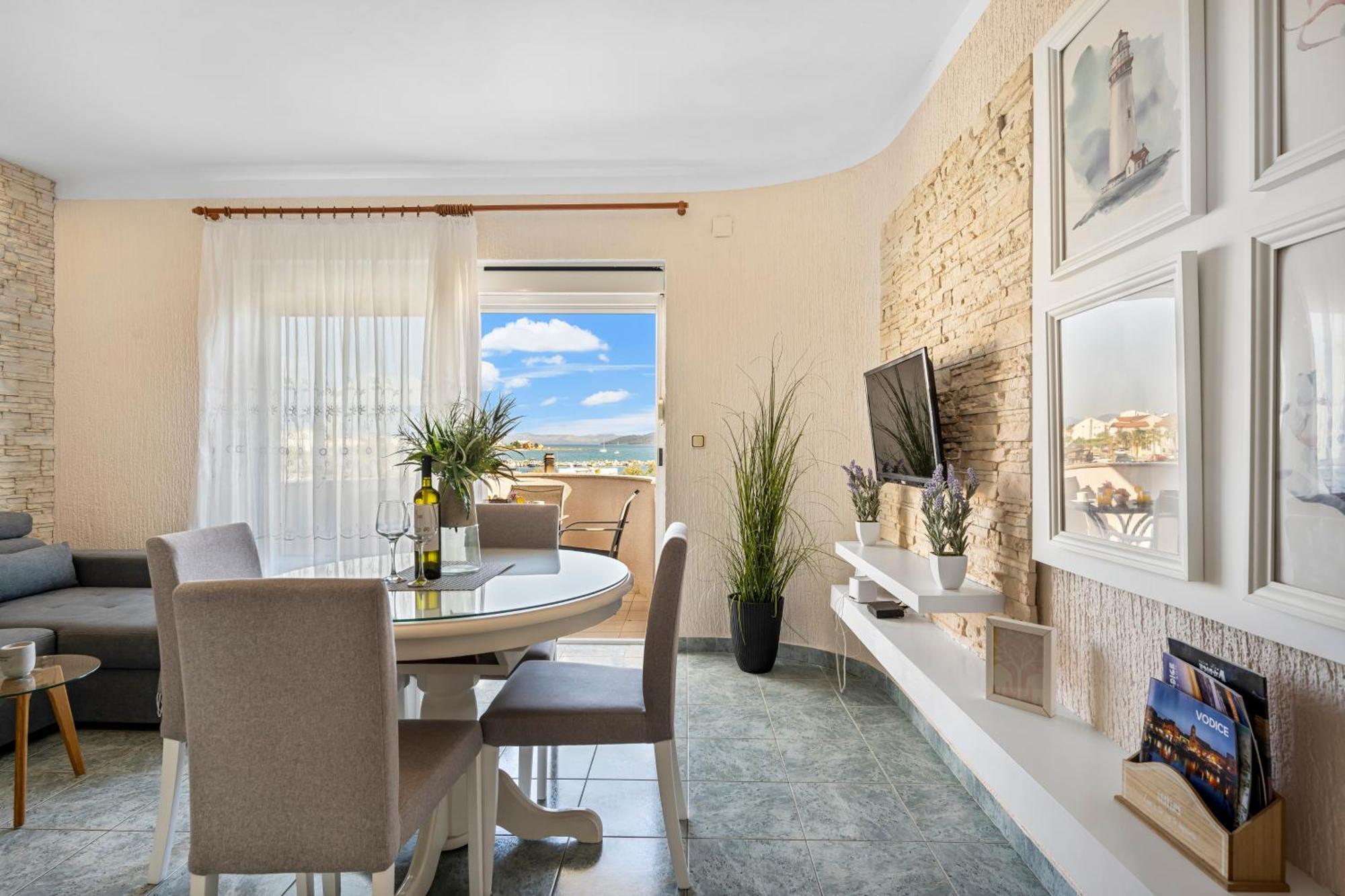 Aquarius Apartments - Beachside With Heated Pool Vodice Camera foto