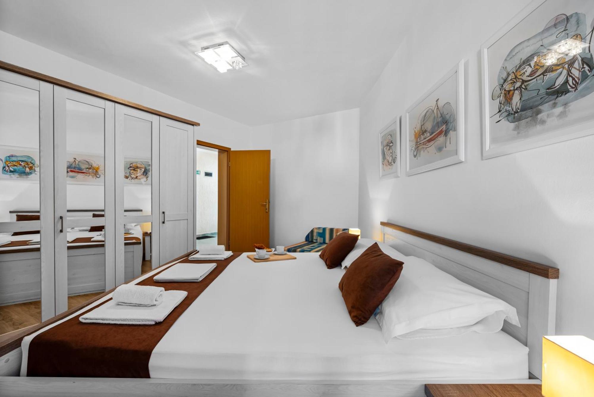 Aquarius Apartments - Beachside With Heated Pool Vodice Camera foto